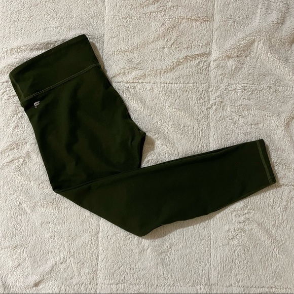Fabletics Olive Green Active Capri Leggings / Size M - Picture 1 of 7